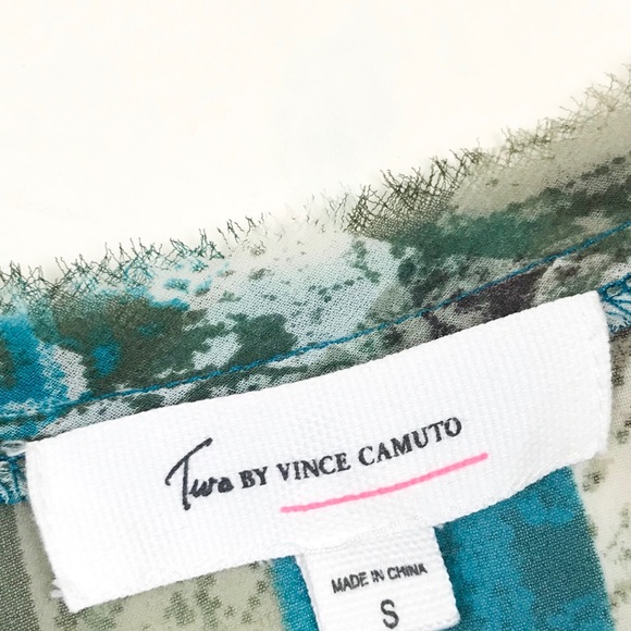 Vince Camuto scarf print tank - Picture 4 of 8